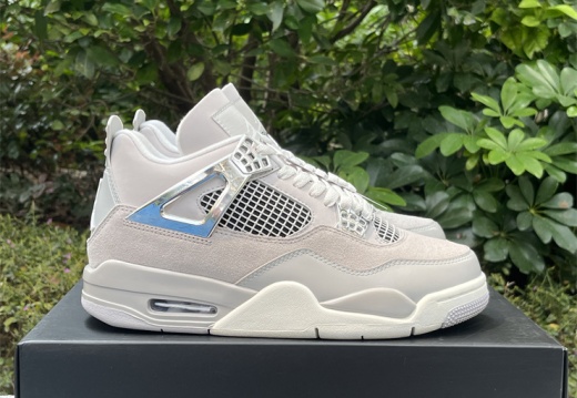 Air Jordan 4 WMNS Frozen Moments  AQ9129-001  36-48.5